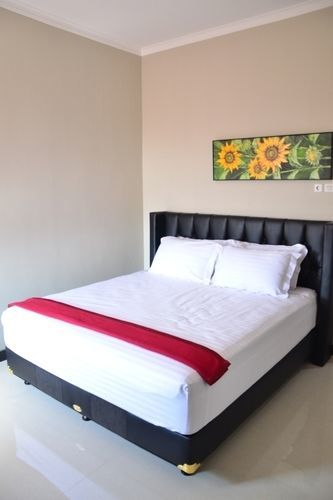 Chiaro Hotel Syariah Sidoarjo Exterior foto